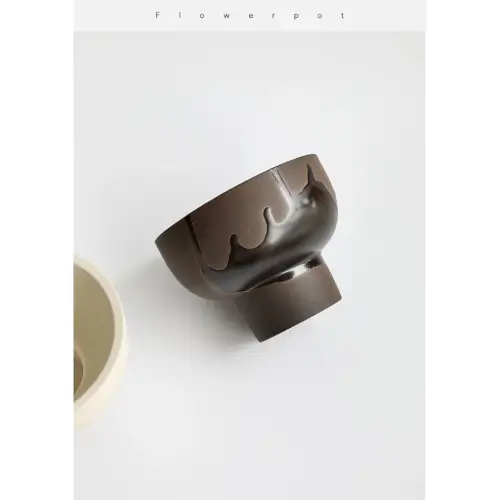 Chậu gốm đế nâng - phong cách Wabi Sabi