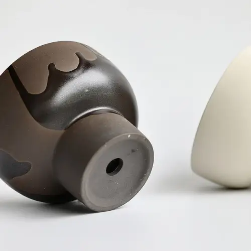 Chậu gốm đế nâng - phong cách Wabi Sabi